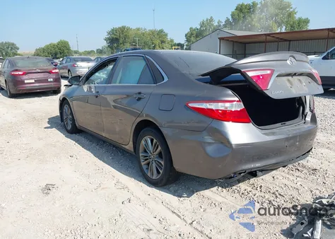 2017 Toyota Camry Se z USA, uszkodzony, nr VIN 4T1BF1FK4HU376366